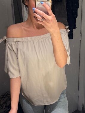 Off the shoulder Top